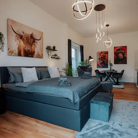 Moin Apartman *